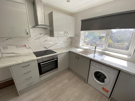 2 bedroom flat to rent - Photo 5