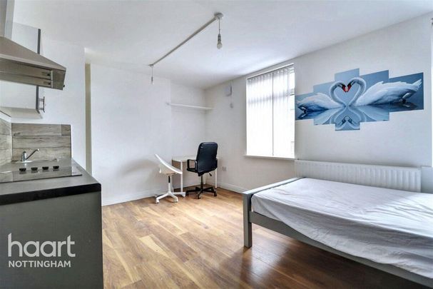 1 bedroom coach house to rent - Photo 1