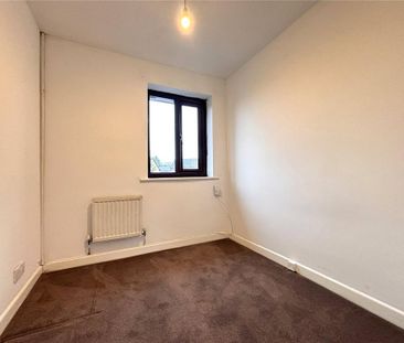 3 bedroom mews to rent - Photo 6