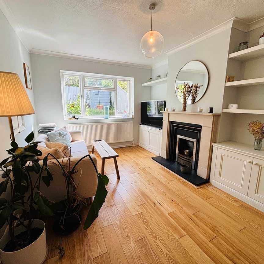 2 Bed Flat, Spurgeon Road, SE19 - Photo 1