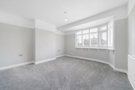 2 bedroom maisonette to rent - Photo 4