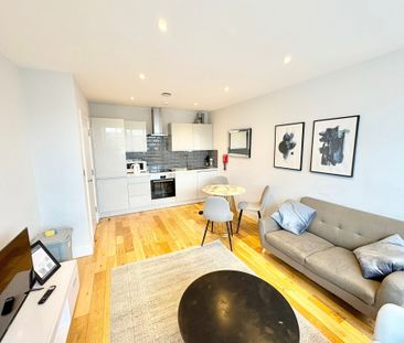 Southampton Road, Eastleigh - Photo 2