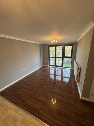 2 Bed Flat, Lewis Gardens, N16 - Photo 2