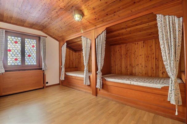 8 Zimmer, 200 m² - Foto 1