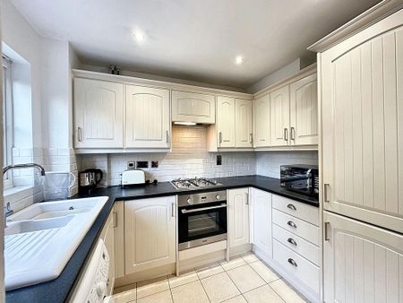 3 bedroom link detached house to rent - Photo 5