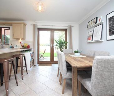 4 bedroom detached house to rent - Photo 5