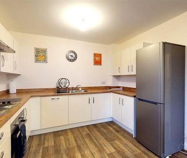 2 bedroom flat to rent - Photo 4