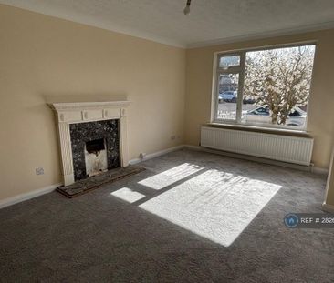 3 bedroom end of terrace house to rent - Photo 1