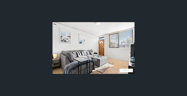 Spacious and Bright Rental Property in Vibrant West Footscray - Your Ideal Home Awaits! - Photo 1