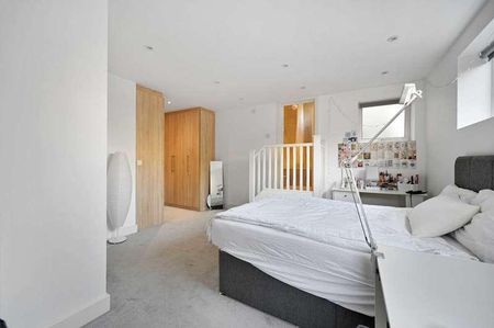 Coningham Mews, Shepherds Bush, London, W12 - Photo 4