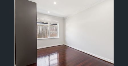 Beautifully Presented 3-Bedroom Home with Pristine Gardens - Photo 4