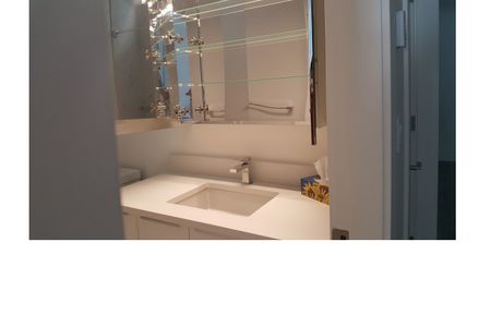 White Rock. Walk-Out Ground-Level Suite – 1 Bedroom - Photo 4