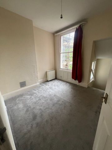 1 Bed Flat, Preston Road, BN1 - Photo 3
