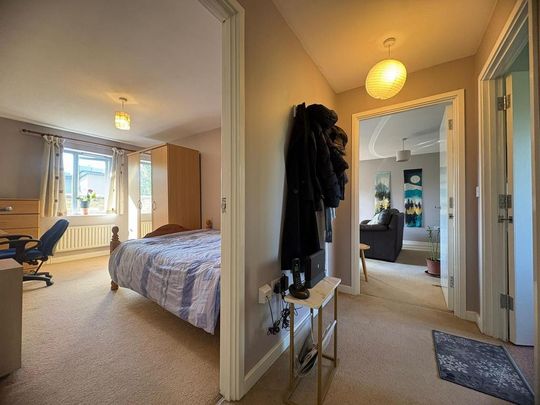 1 bedroom in a flat share to rent - Photo 1