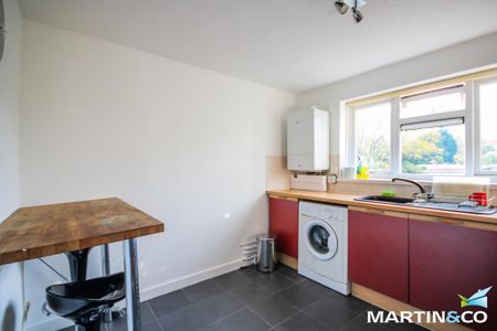 3 bedroom flat to rent - Photo 4