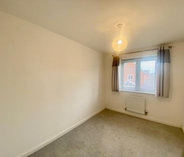 3 bedroom mews to rent - Photo 4