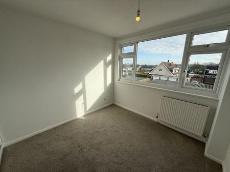 3 bedroom semi-detached house to rent - Photo 4