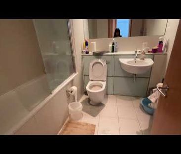 3 Bed Flat, Parliament View Apartments, SE1 - Photo 3