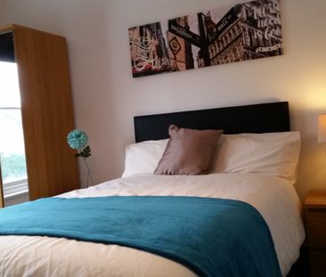 Great house with nice, friendly housemates - Photo 2
