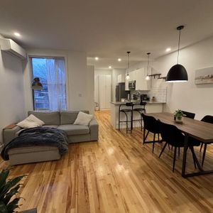 Magnifique 4 ½ entièrement rénové — 1000 pi² — Hochelaga-Maisonneuve — Disponible rapidement - Photo 2