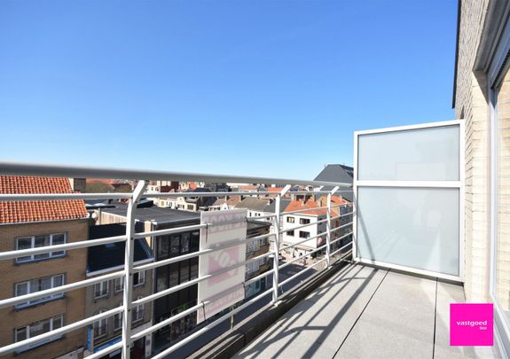 Mooie duplex met 1 slaapkamer en terras, Oostende - Photo 1