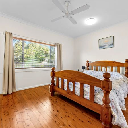 Beautiiful family Home - Photo 4
