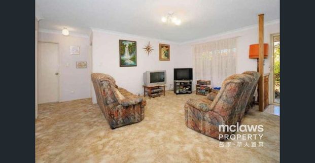 Modern 3-Bedroom Townhouse for Rent in the Heart of Beverly Hills - Photo 1