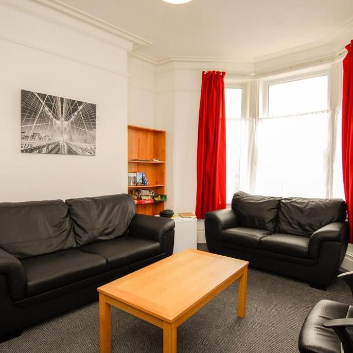 4 bedroom house to rent - Photo 1