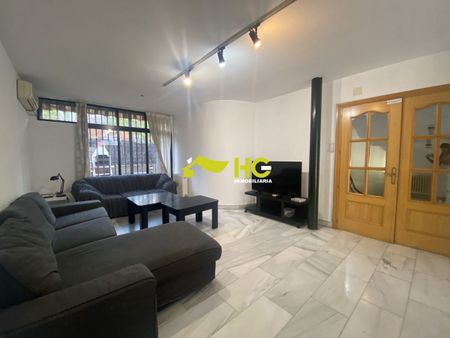 Alquiler Adosado en Casco Urbano, Villaviciosa De Odón - Photo 2