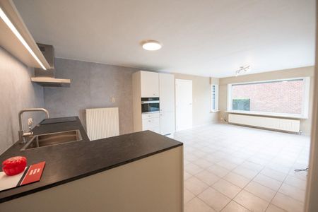 Gezellige woning met ruimte tuin te Machelen ( ZULTE) - Photo 5