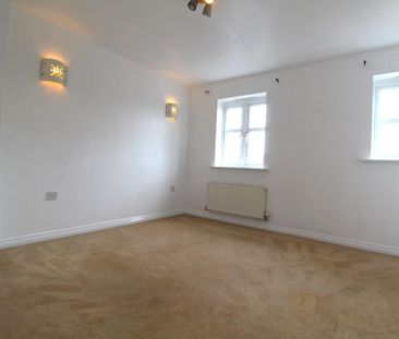 3 bedroom semi-detached house to rent - Photo 6