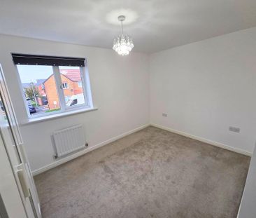 2 bedroom semi-detached house to rent - Photo 4