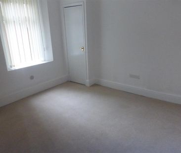 Penydre, NEATH - Photo 2