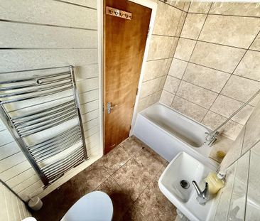 1 bedroom ground floor flat to rent - Photo 1