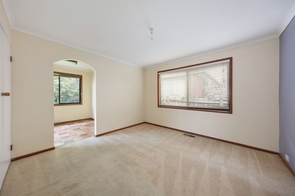 4 Luckins Rd, Bentleigh VIC 3204 - House For Rent | Domain - Photo 1