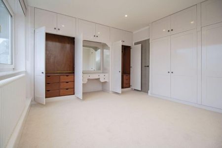 3 bedroom flat to rent - Photo 2