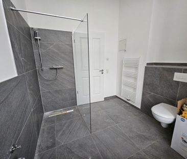 Tradition trifft Moderne. Balkon, Einbauküche, Wanne, HWR, offene K... - Foto 1