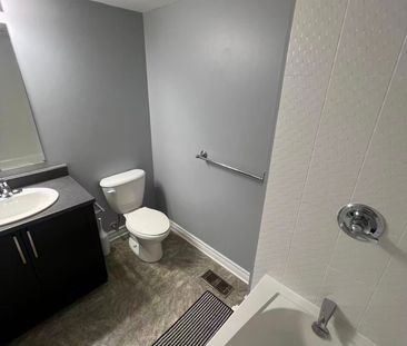 For Lease - 578 Chapman Mills Drive Unit# B, Barrhaven, Ontario - Photo 3