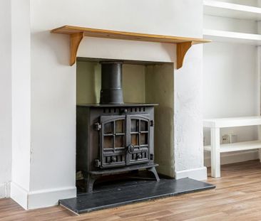 2 bedroom terraced house to rent - Photo 3