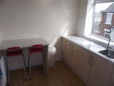 3 bedroom maisonette to rent - Photo 5