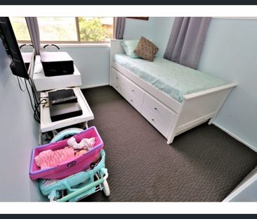 ISLAND LIVING AT ITS BEST - HOT PROPERTY! - Photo 5