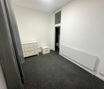 2 Beds - Apartment - - Photo 3