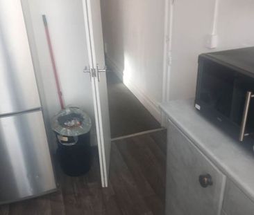 Room in a Shared House, Narborough Road, LE3 - Photo 4