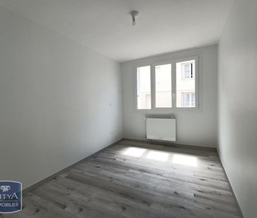 Location Appartement 4 pièces 73m² CHATEAUROUX 36000 - Photo 3