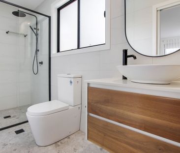 Contemporary Coastal Home with Spacious Living! - Photo 6