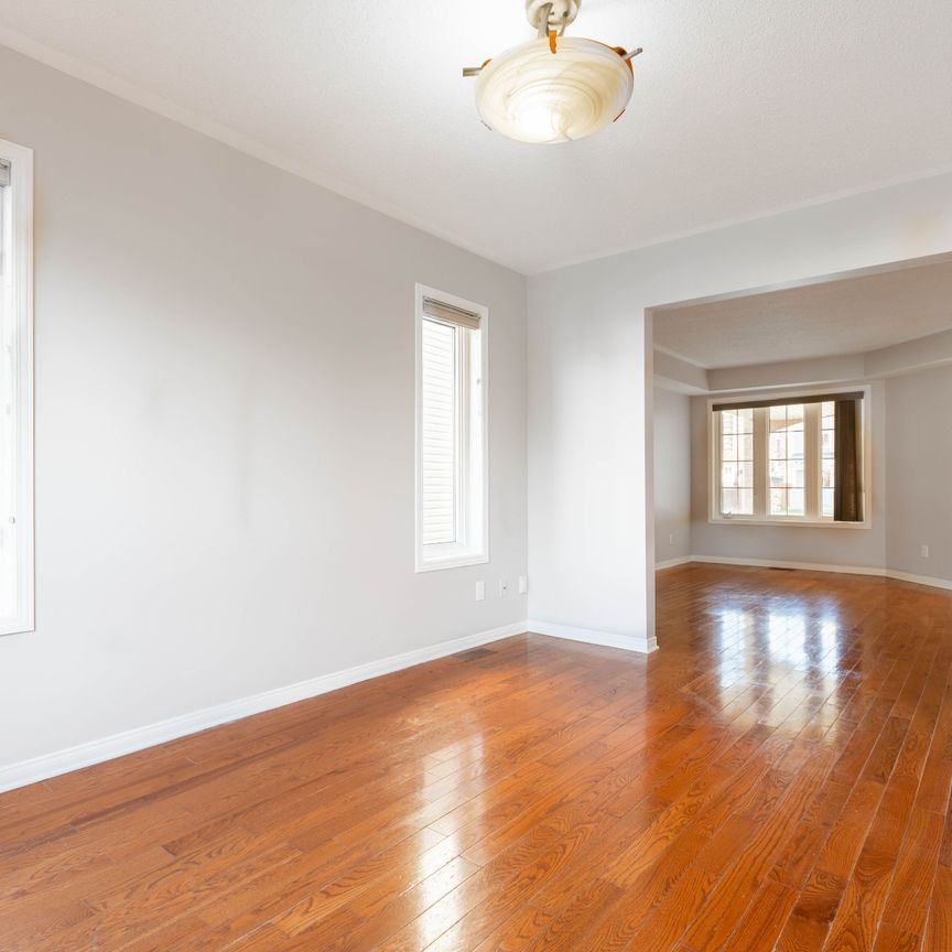 For Lease - 47 Steel Street, Beacon Hill North - South and Area, Ontario - Photo 1