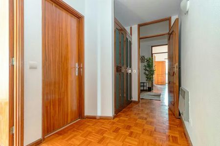 Praça de 9 de Abril, Porto, Braga 4200-422 - Photo 2