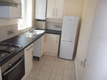 2 bedroom flat to rent - Photo 4