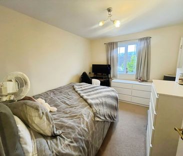 Bluebell Drive, Llanharan, PONTYCLUN - Photo 2