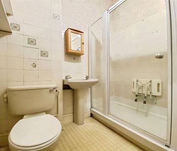 1 bedroom flat to rent - Photo 6